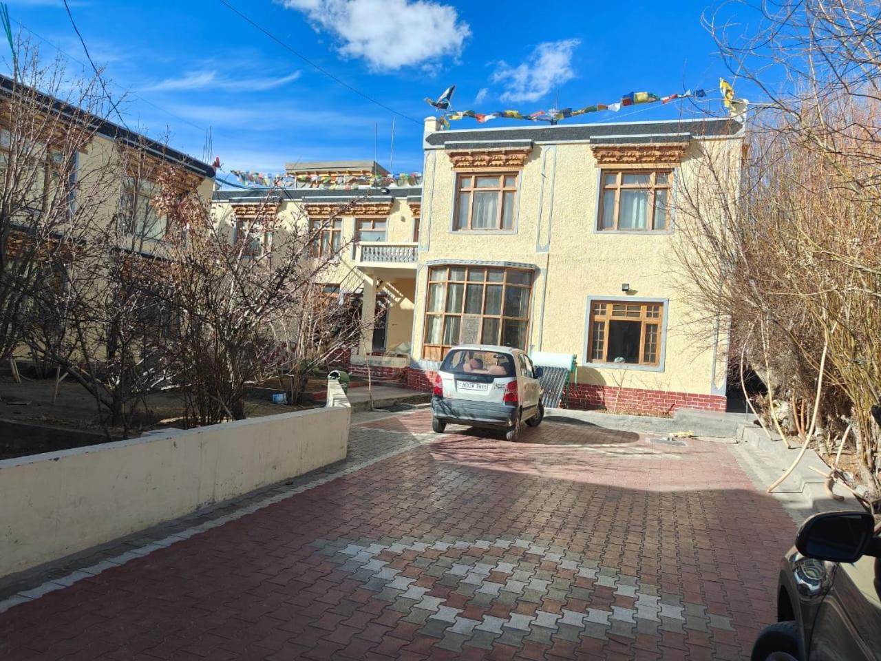 Hotel Lonchay Residency Лех Экстерьер фото