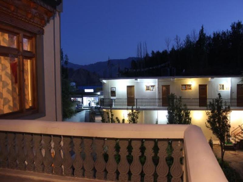 Hotel Lonchay Residency Лех Экстерьер фото